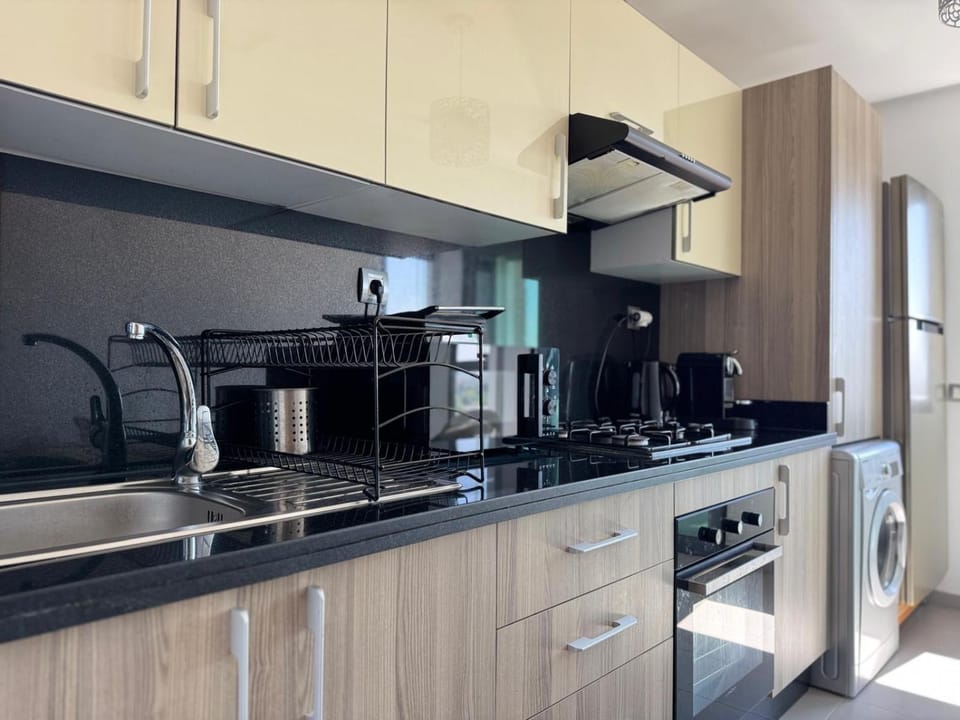 oven, kitchen