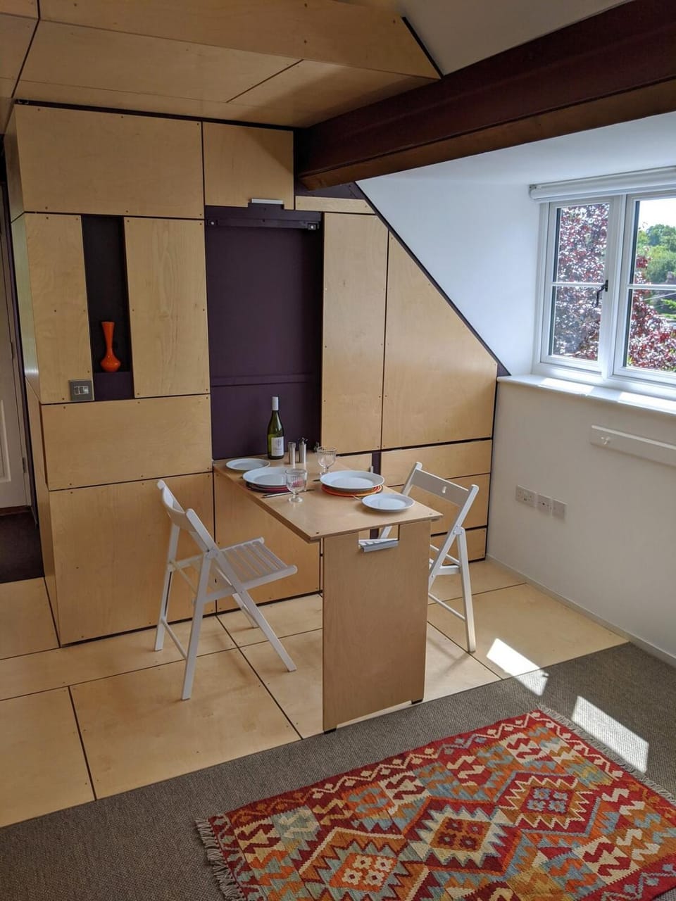 Browhill Loft - contemporary, handcrafted studio Apartment in Mid Sussex District