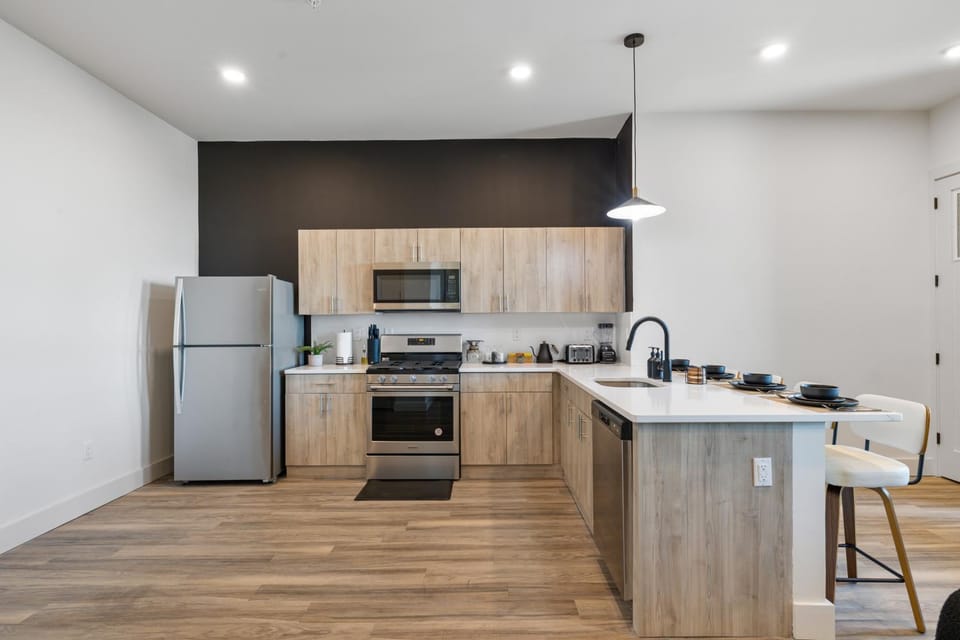 Kitchen or kitchenette, dishwasher