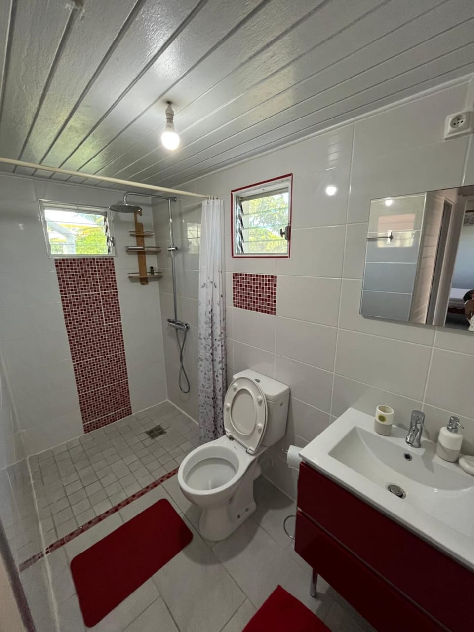 Shower, Toilet, Bathroom