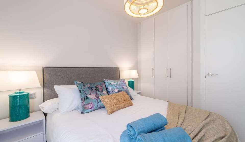 Bed, Photo of the whole room, Bedroom, towels, wardrobe