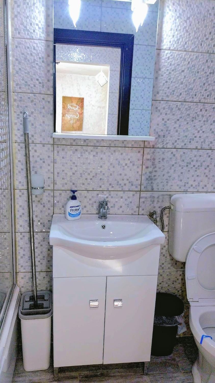 Toilet, Bathroom
