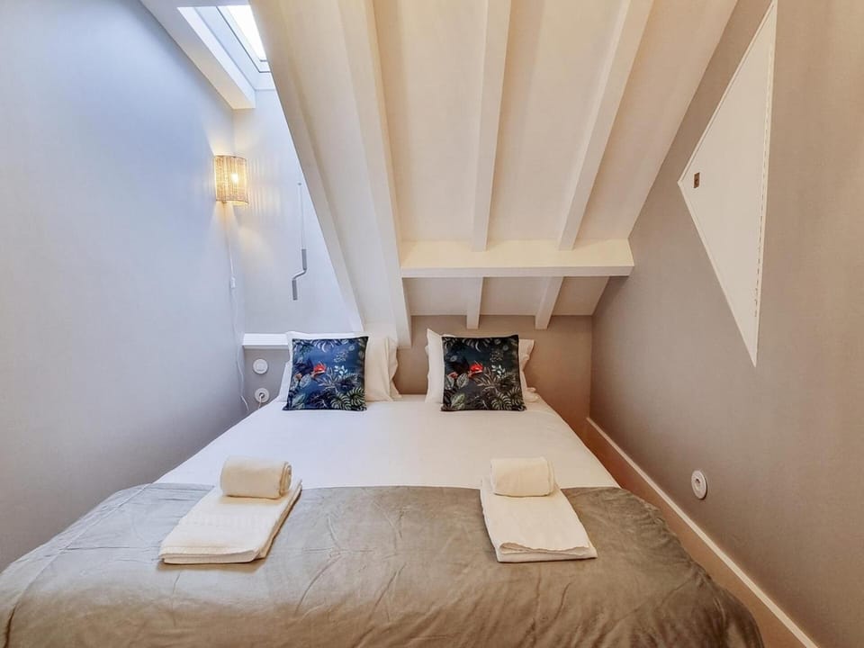 Charming loft with mezzanine in the city center Apartment in Porto