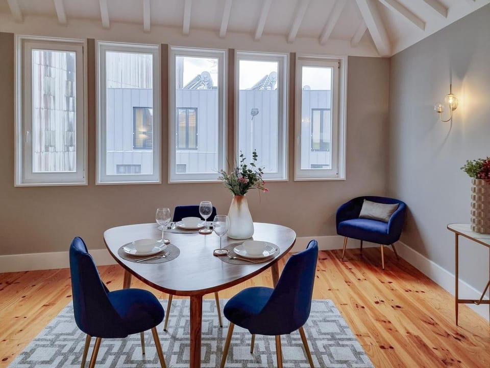 Charming loft with mezzanine in the city center Apartment in Porto