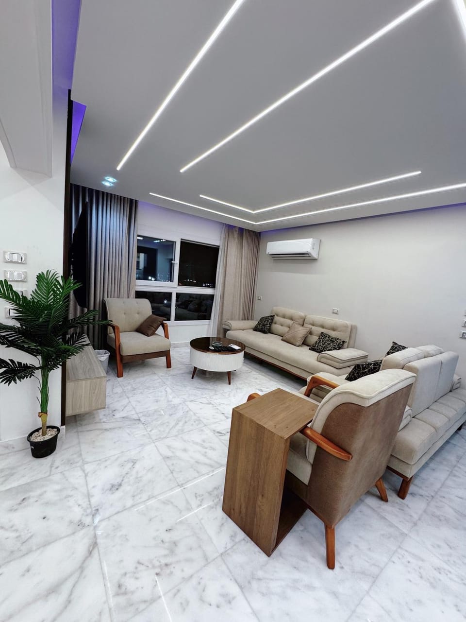 Luxury three bedroom duplexSheraton Airport Apartment in Cairo Governorate