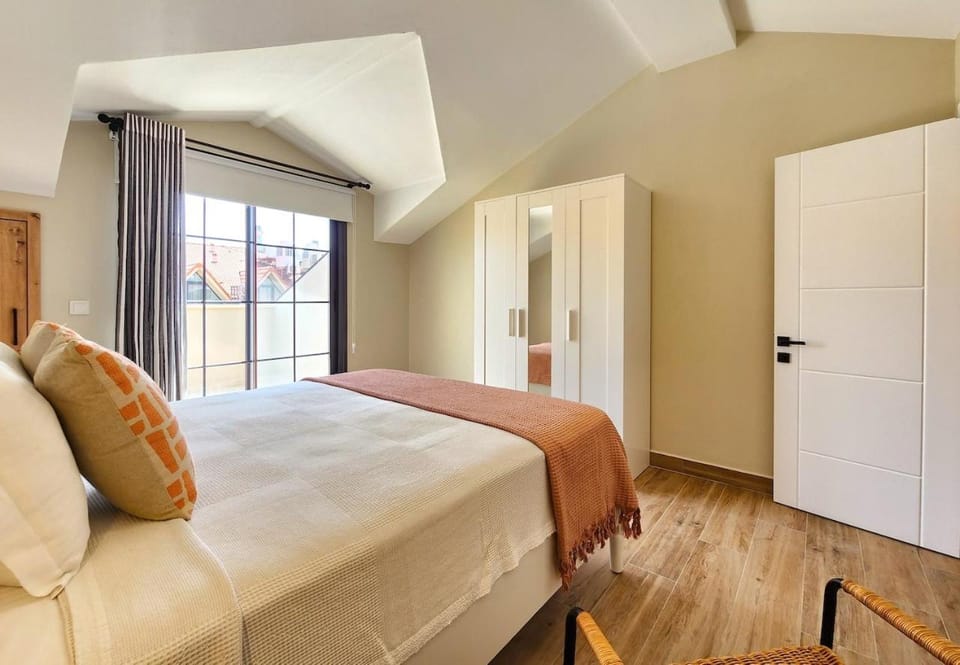 Bed, Photo of the whole room, Bedroom, wardrobe