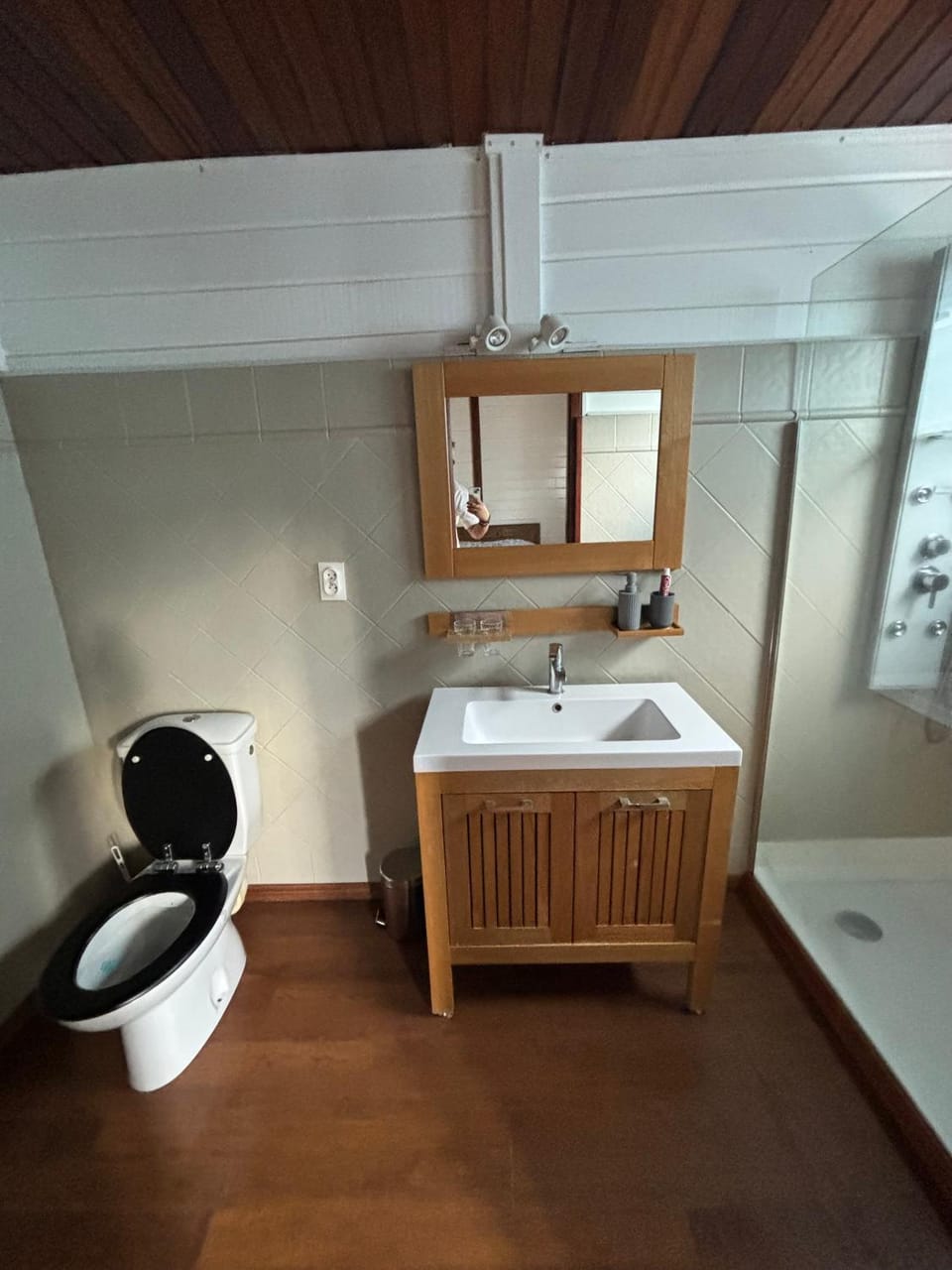Bathroom, Bedroom
