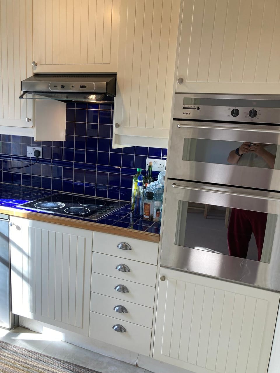 Kitchen or kitchenette, Internal: Not applicable to any particular room