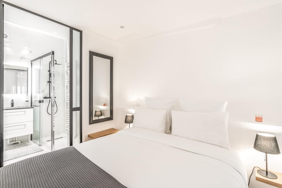 Chic & Elegant in Montorgueil Apartment in Paris