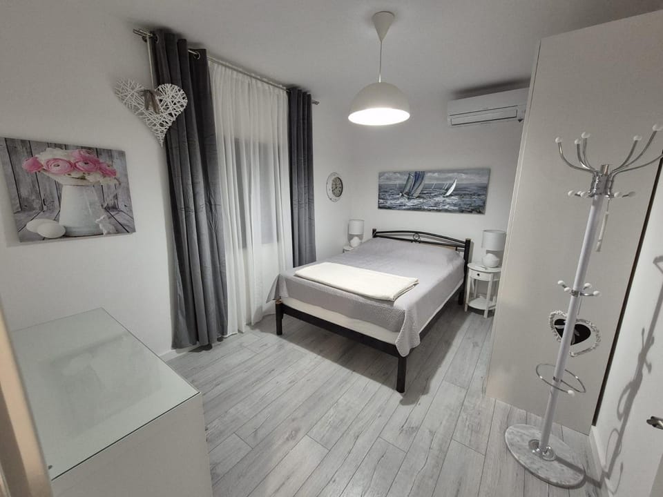 Šućur holiday home House in Zadar County