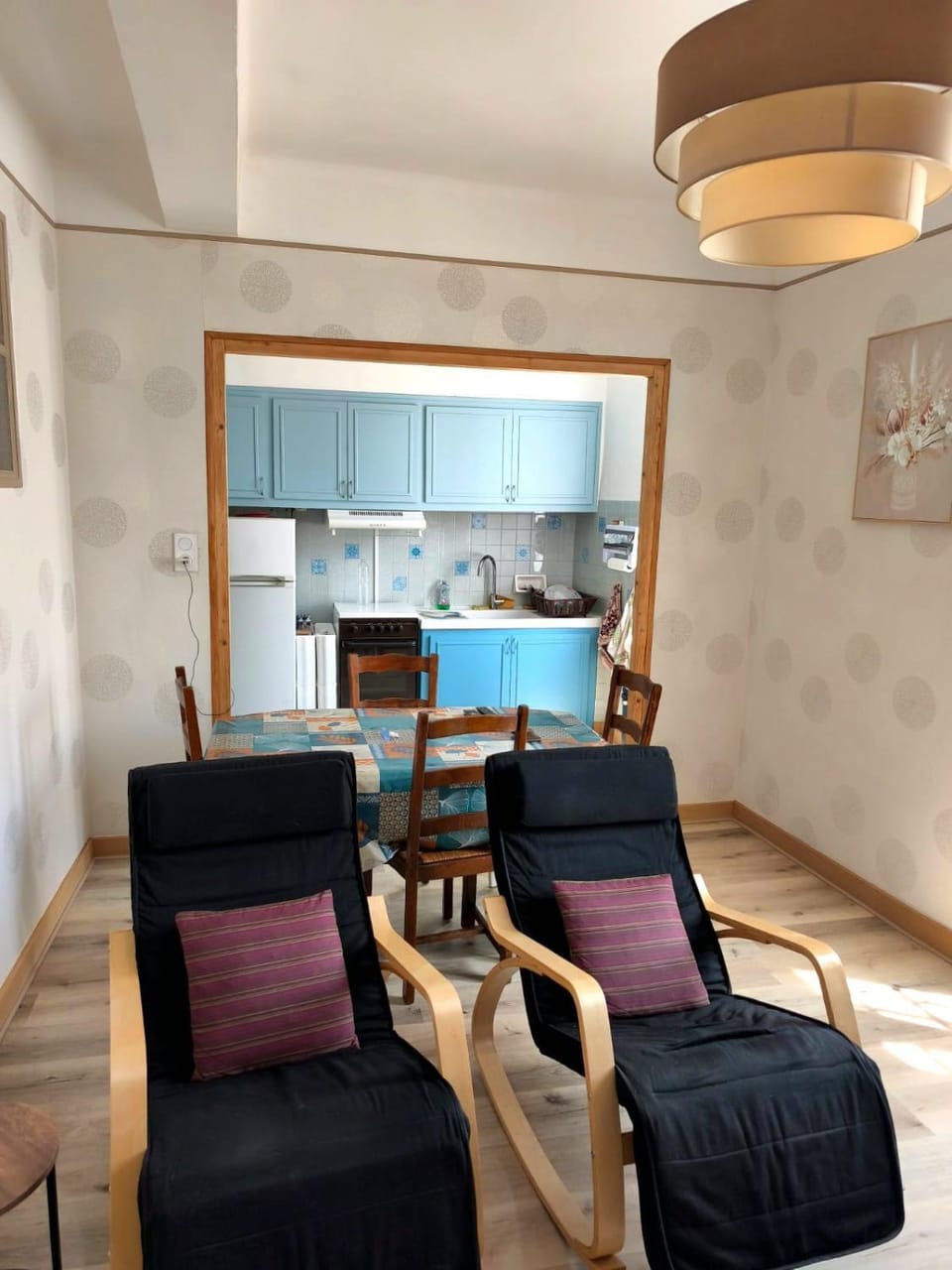 Kitchen or kitchenette, Living room