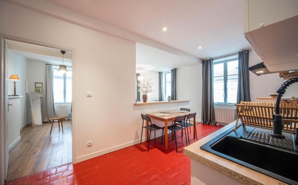 Le refuge citadin Apartment in Bourgogne-Franche-Comté