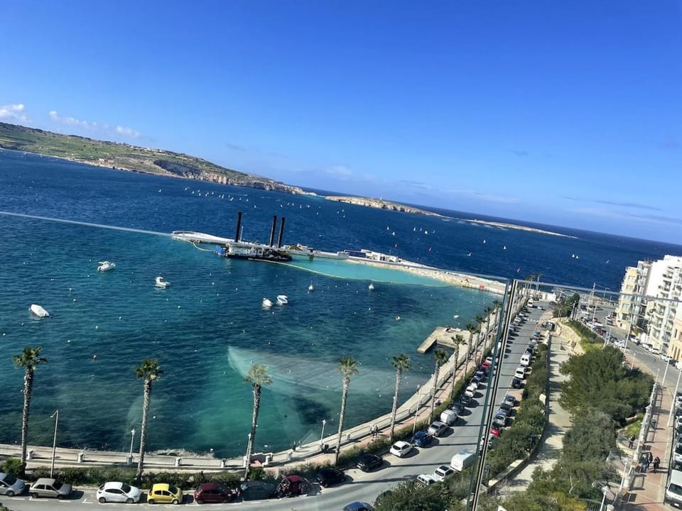Stunning Sea View Apartment Apartment in Saint Paul's Bay