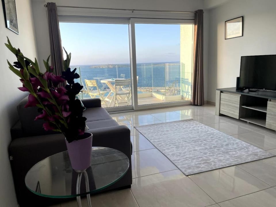 Stunning Sea View Apartment Apartment in Saint Paul's Bay
