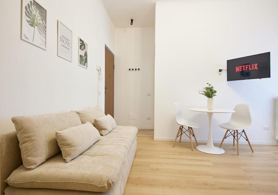 The Mazy-Self check in Malpensa Rho fiera Apartment in Lombardy