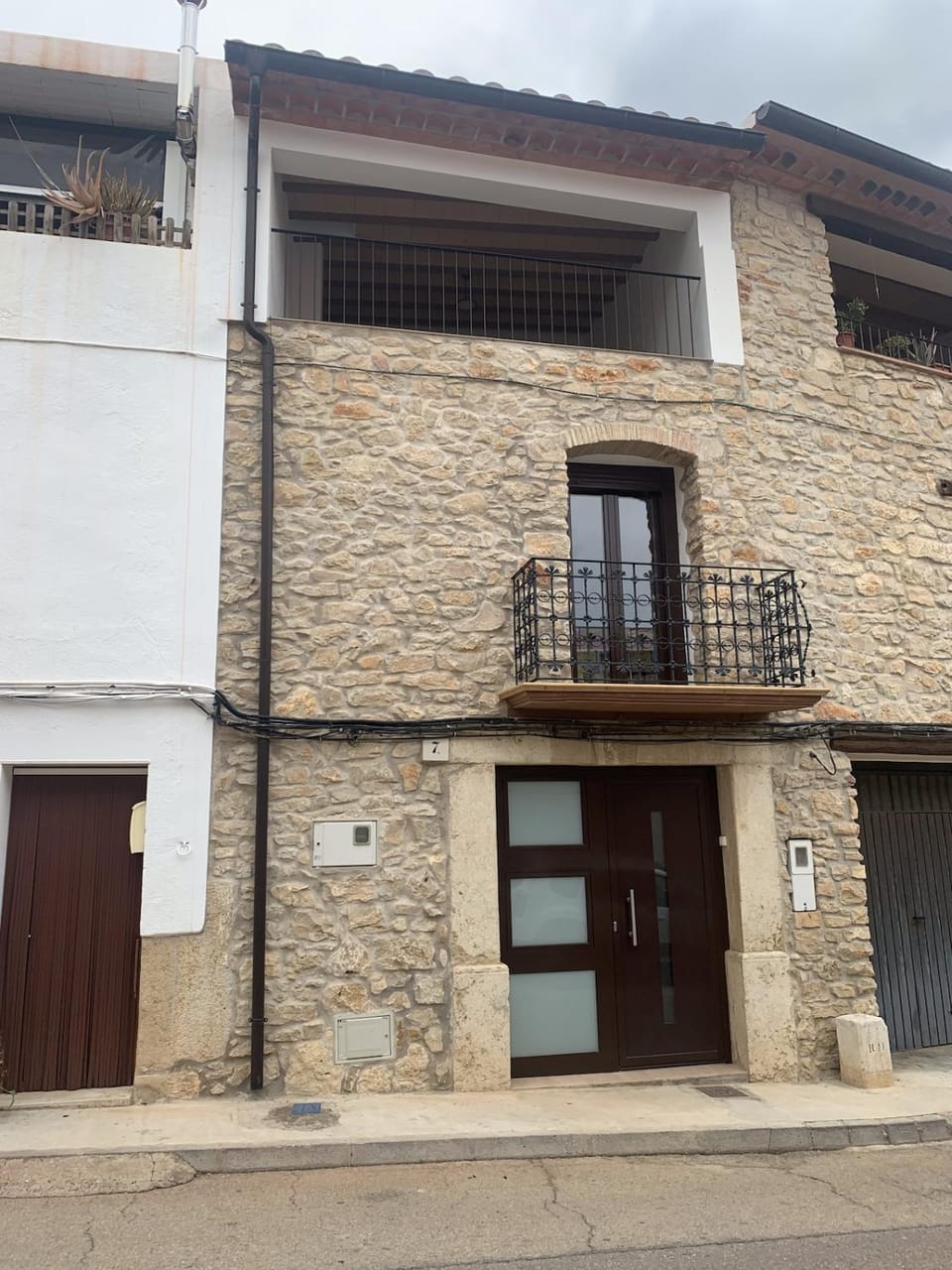 Property building, Day