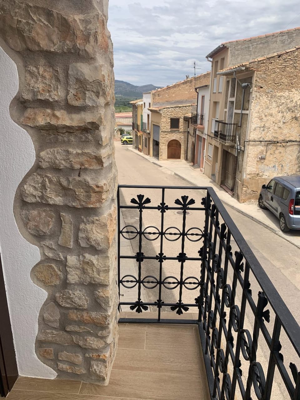 Balcony/Terrace, Street view