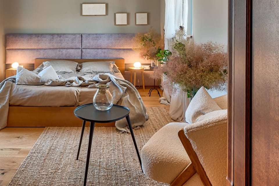 Bed, Bedroom