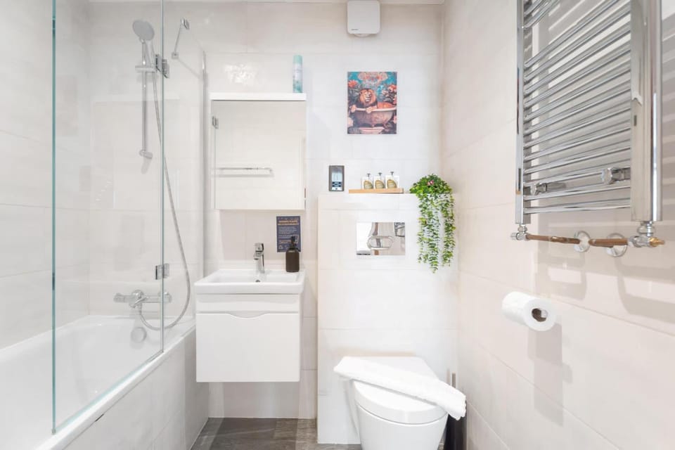 Shower, Toilet, Bathroom, Bath, heating