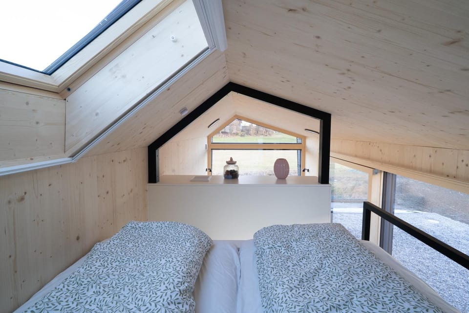 Bed, bunk bed