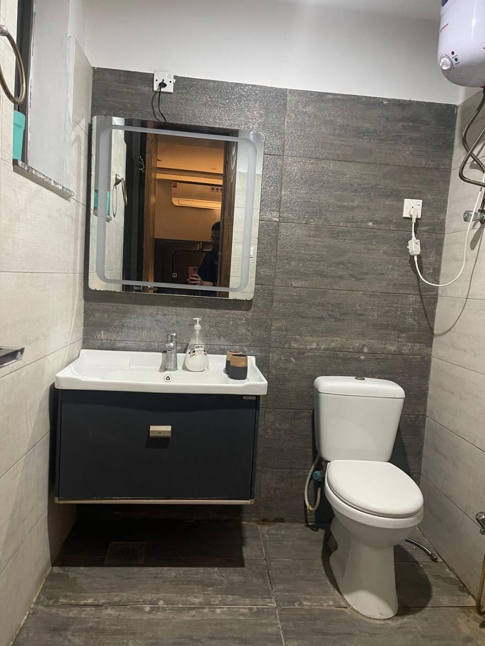 Cineplex Lodges Executive 3 Apartment in Islamabad