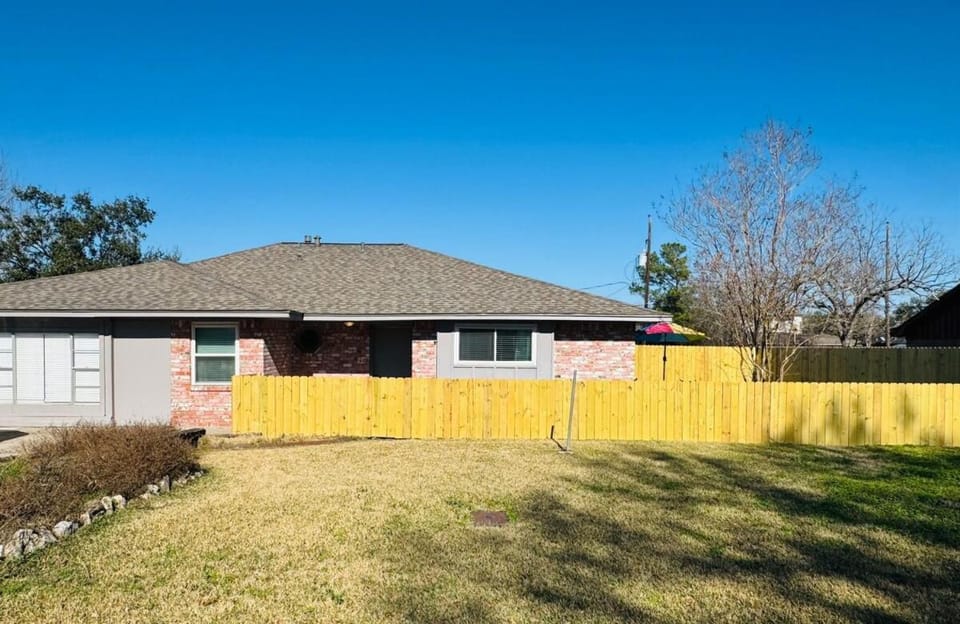 Private 2 bedroom duplex House in Missouri City