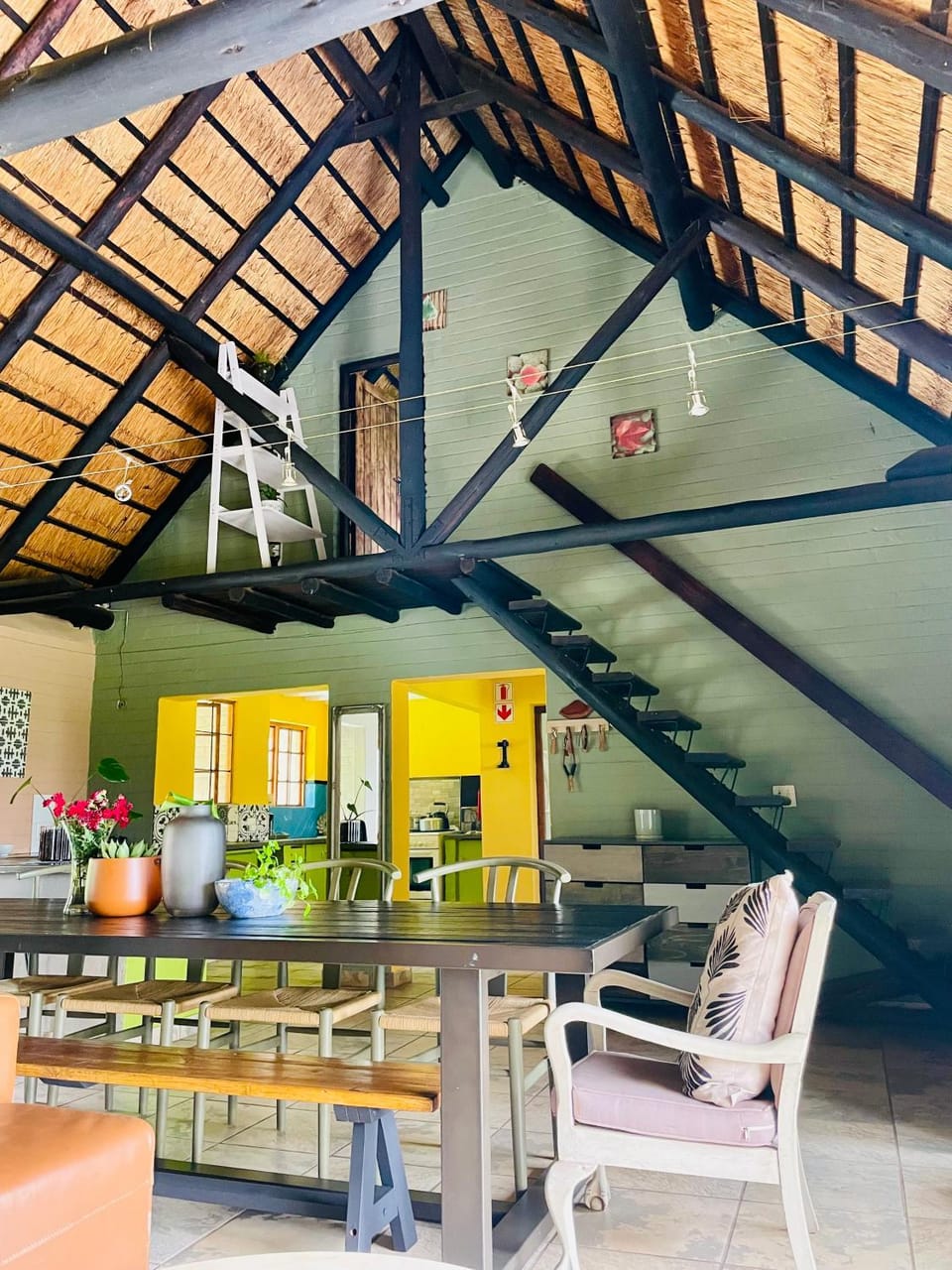 Dining area, kitchen