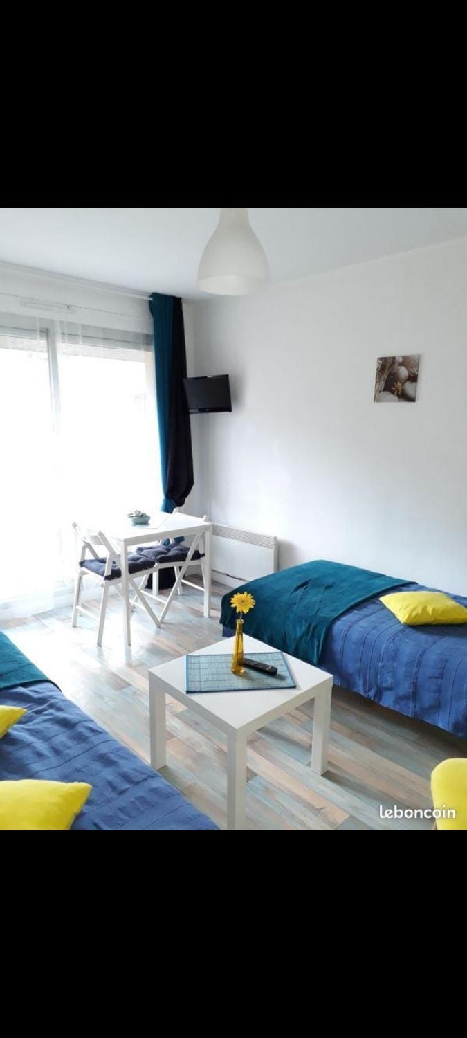 Appartement situé plein sud avec balcon Apartment in Bagnoles de l'Orne Normandie