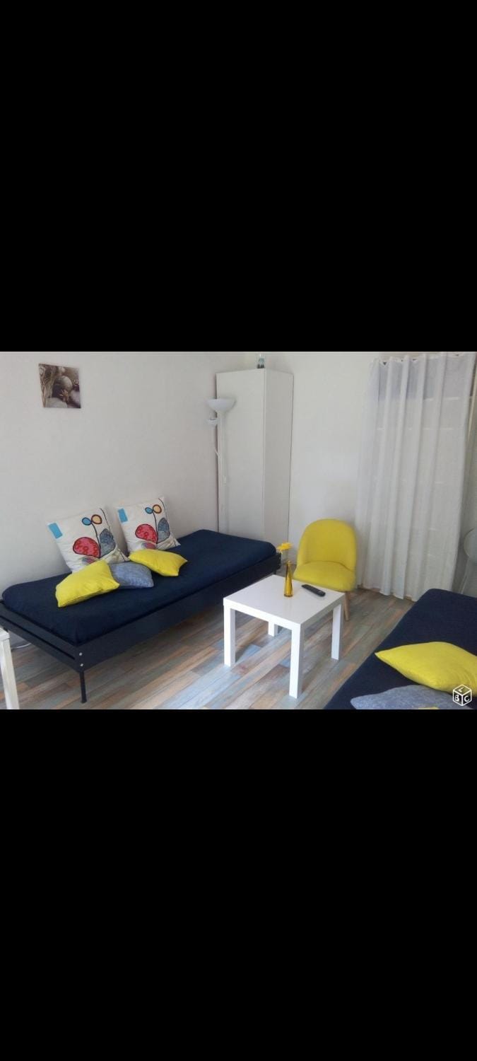 Appartement situé plein sud avec balcon Apartment in Bagnoles de l'Orne Normandie