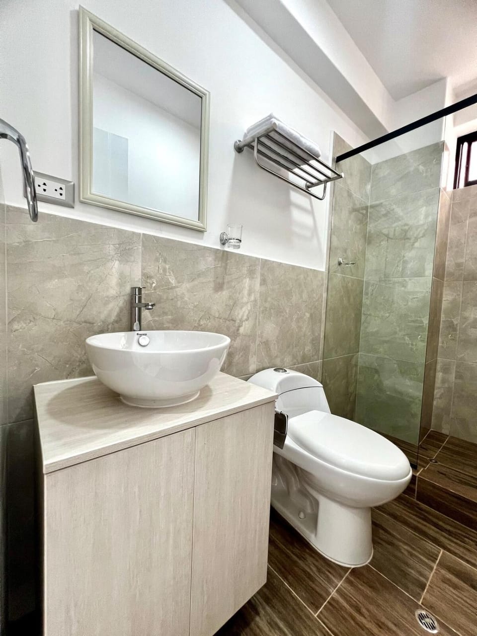 Shower, Bathroom, towels