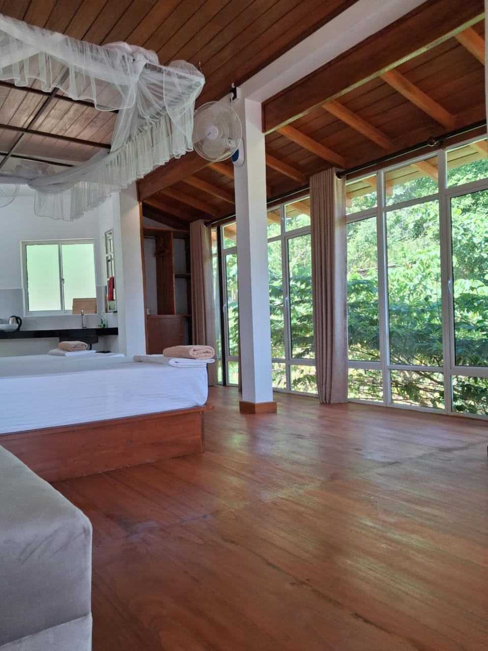 Thusara Guesthouse Bed and Breakfast in Mirissa