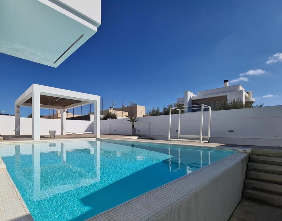 Villa Luz, lujoso y exclusivo alojamiento con piscina privada y cerca de la playa Villa in Retamar