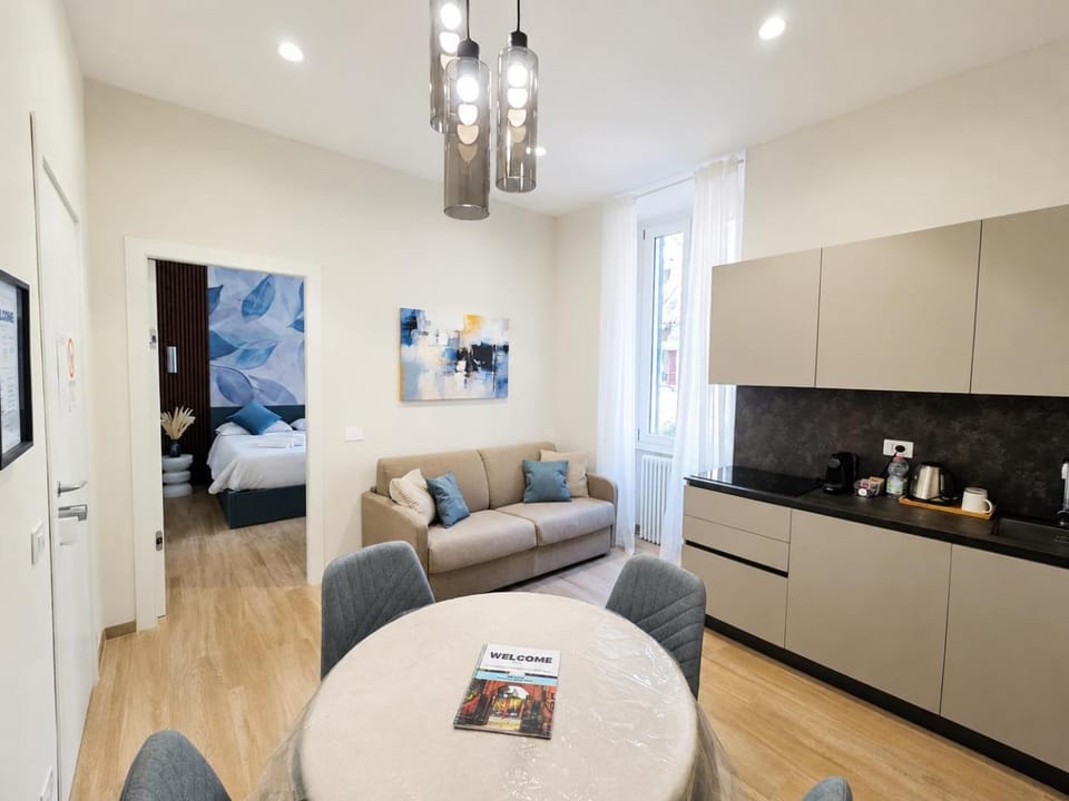 Kitchen or kitchenette, Living room, Seating area