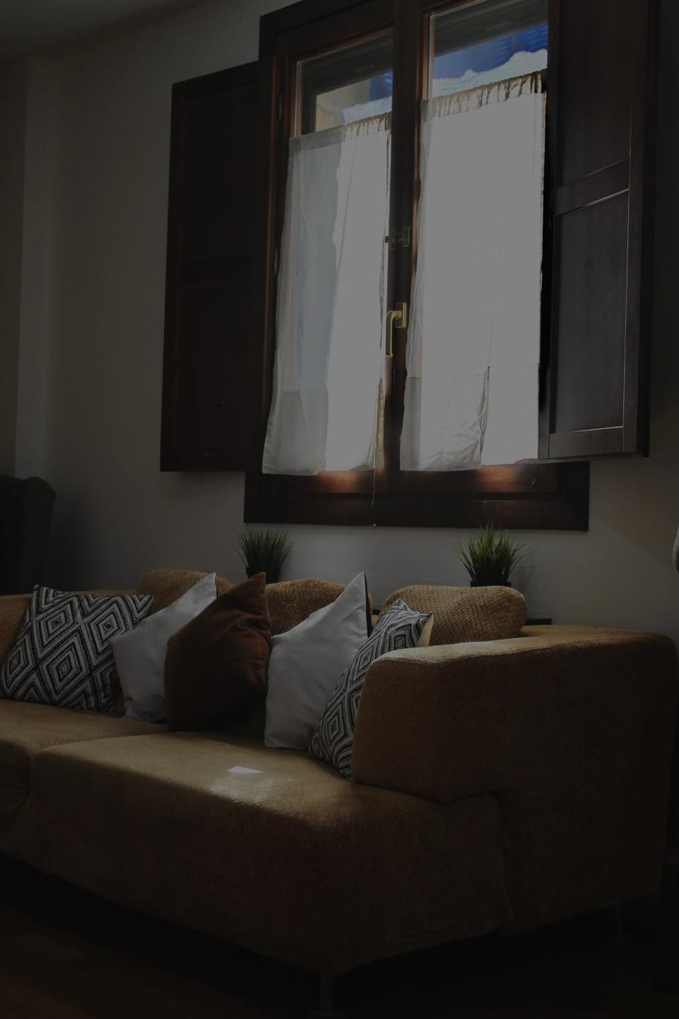 Communal lounge/ TV room