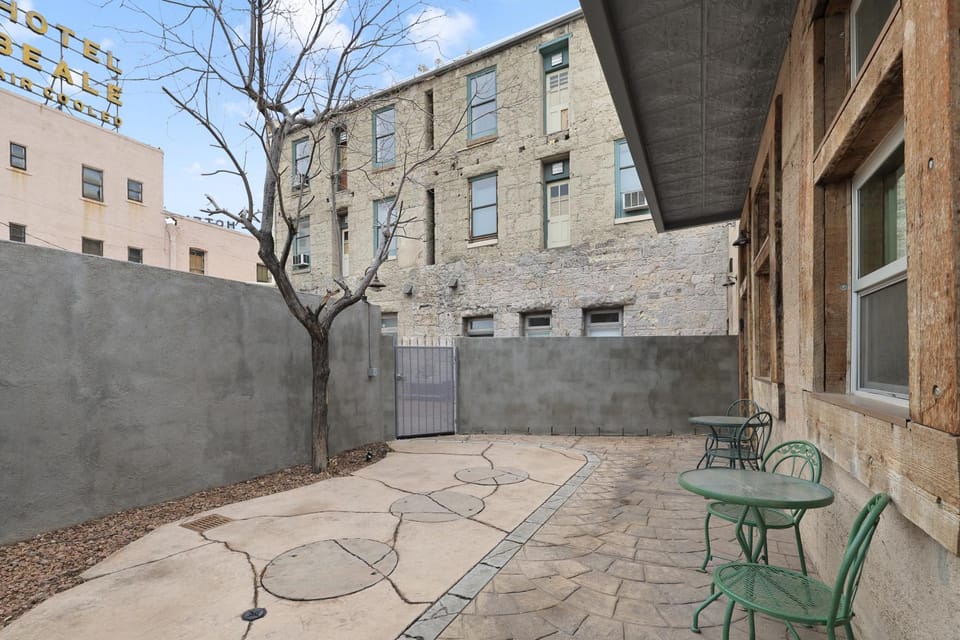 Patio, Seating area