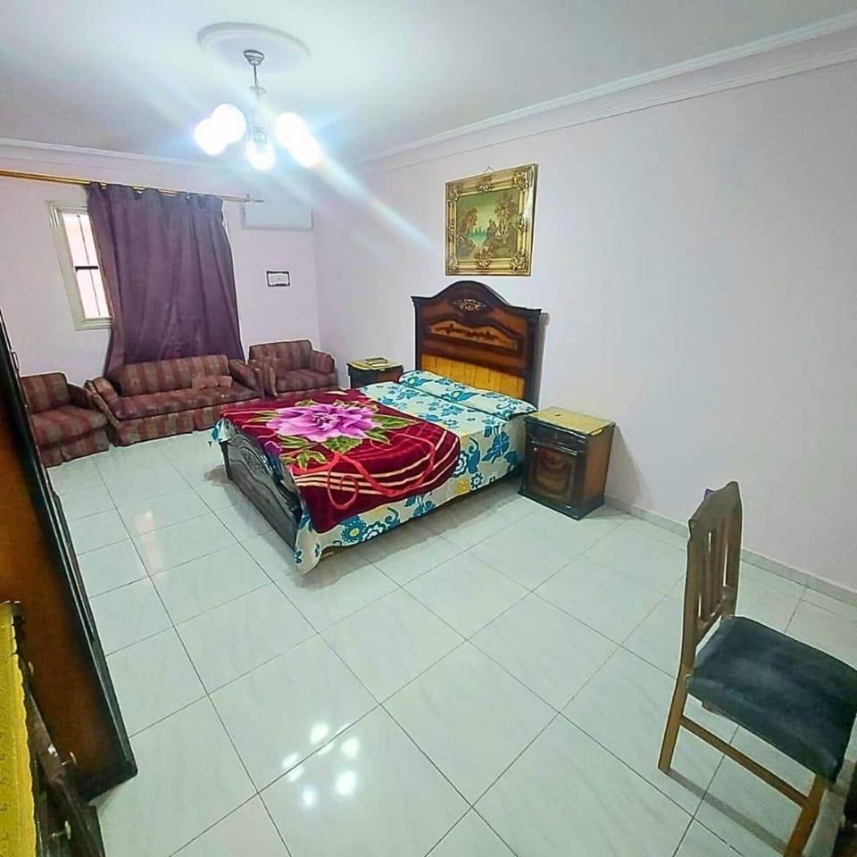 شقه علي البحر مباشر غرفتين نوم و 2 الدور السادس حمام Apartment in Alexandria