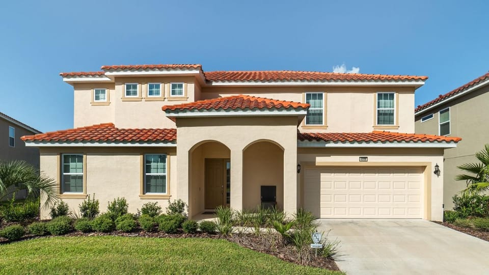 OGL6008 House in Four Corners