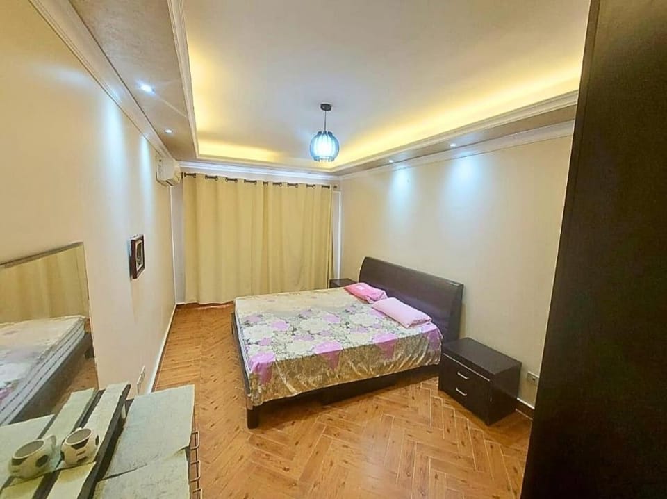 شقه صف اول علي البحر كلها علي البحر Apartment in Alexandria