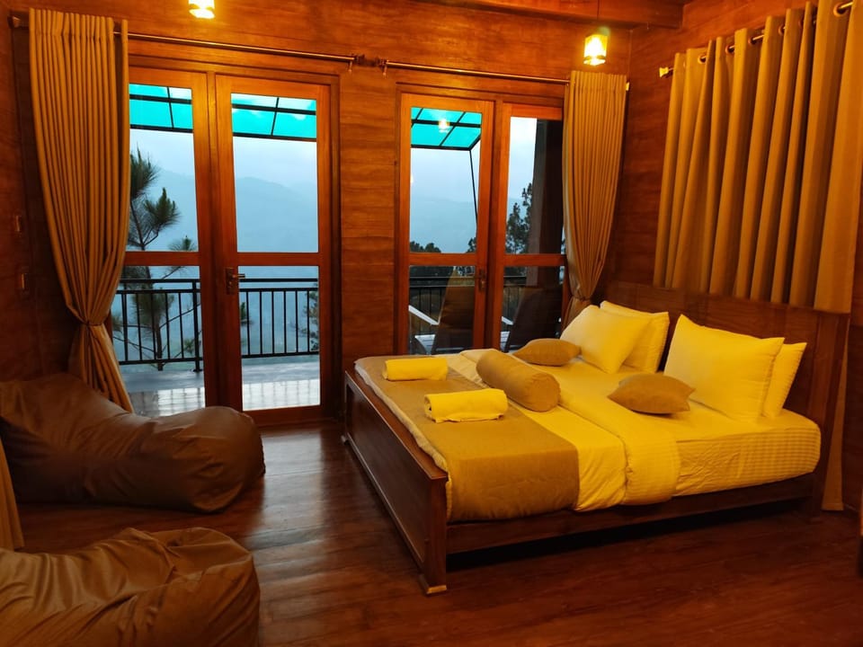 Seating area, Bedroom