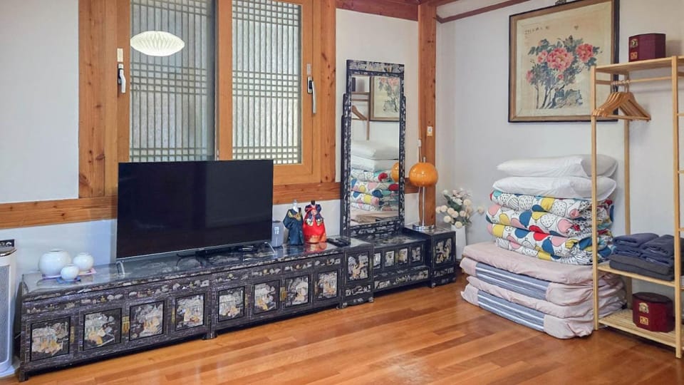 Traditional family Hanok, Moonlight Fragrance Villa in Seoul