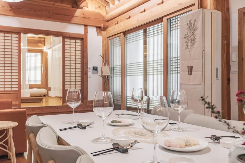 Traditional family Hanok, Moonlight Fragrance Villa in Seoul