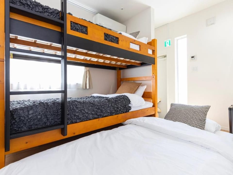 Bed, Bedroom, bunk bed
