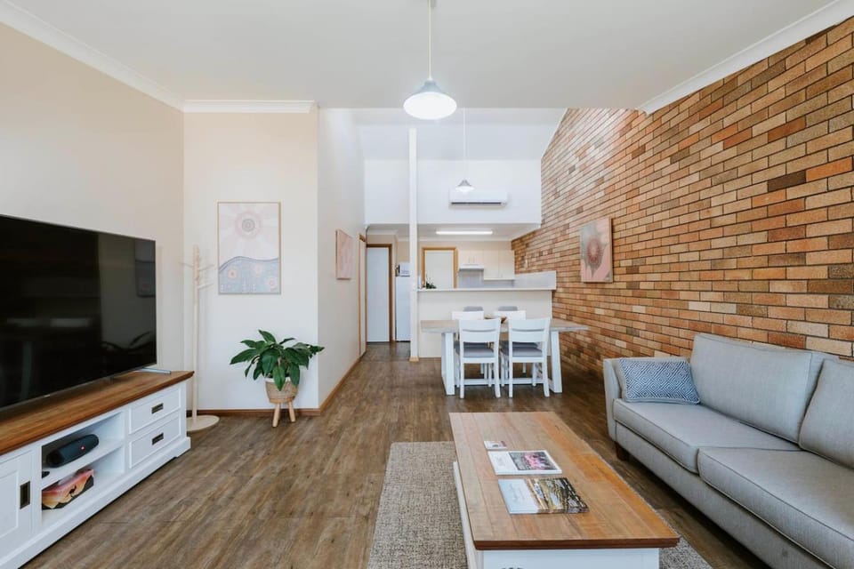 TV and multimedia, Living room, Other