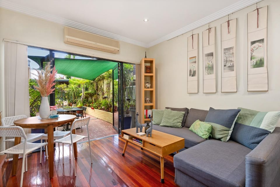 Spacious 2-Bed Townhouse with Garage & Patio House in Sydney