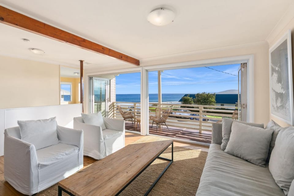 Living room, Sea view