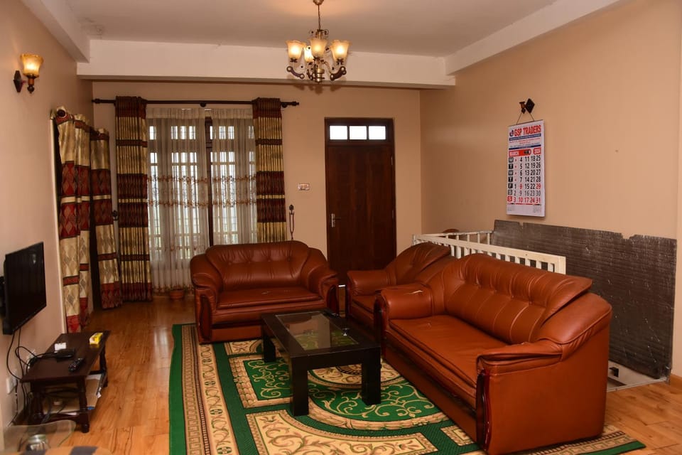 Communal lounge/ TV room, TV and multimedia, Living room, Seating area