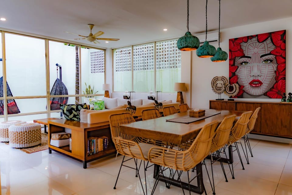 Living room, Dining area