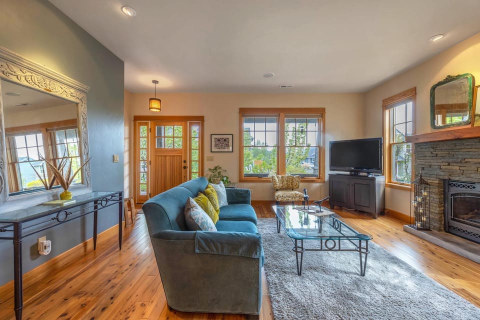 Neighborhood Nest House in Hood River