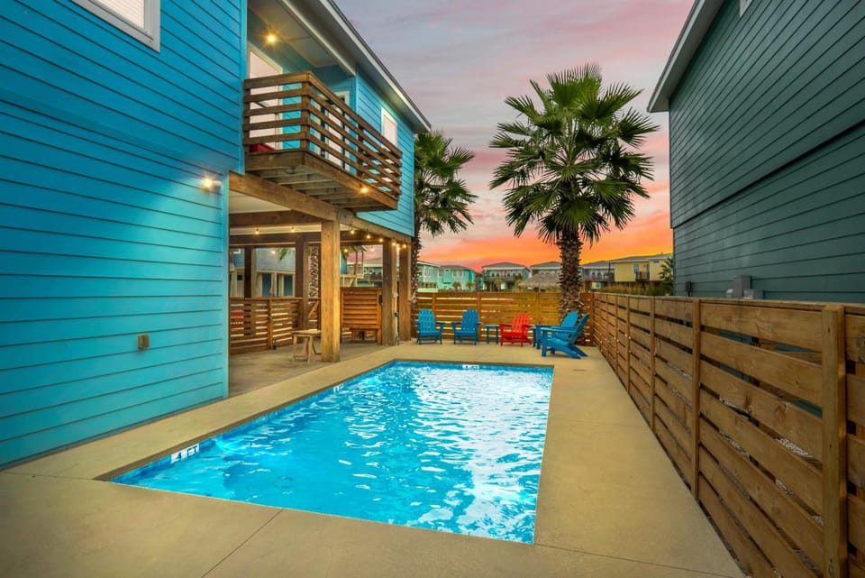Why Knot Relax - Heated PRIVATE Pool Beach Gear Credit Included House in Fresno