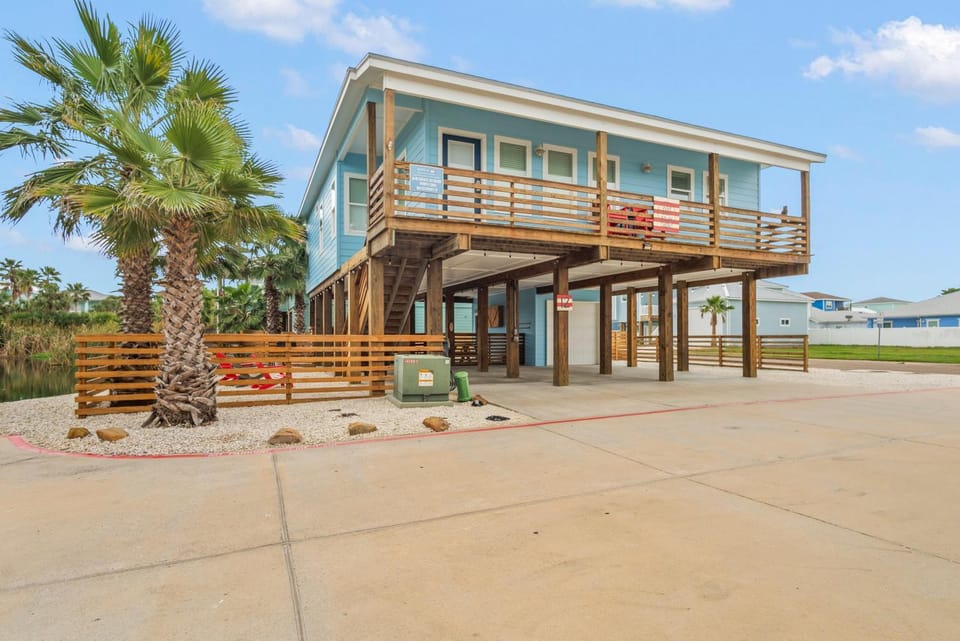 Why Knot Relax - Heated PRIVATE Pool Beach Gear Credit Included House in Fresno
